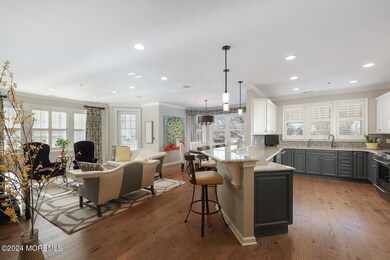 22 Cooper Ave Unit 112 Long-large-016-02