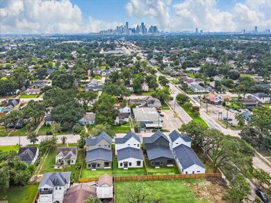 807 Graceland St, Houston, TX 77009 - photo 2