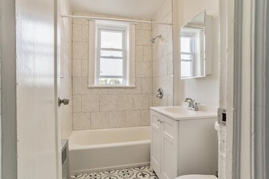 120 Dekalb Ave unit 15, Jersey City, NJ 07306 - photo 6