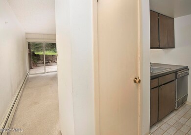 4506-SpruceWay-4-MLS_05