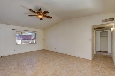 Los Arboles - 2304 (4)