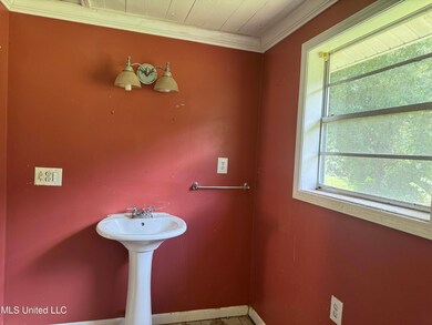 1050 Beech St, Wesson, MS 39191 - photo 7