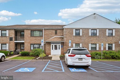 143 Woodstream Dr unit 143, Norristown, PA 19403 - photo 4