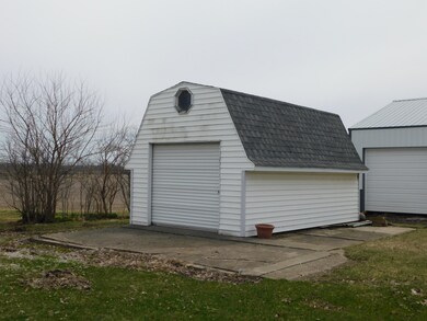 304 S Main St, Grandview, IA 52752 - photo 6