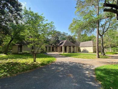 1 Radney Cir, Houston, TX 77024 - photo 6