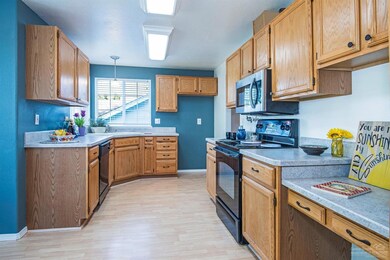 2160 SW 31st St, Redmond, OR 97756 - photo 4