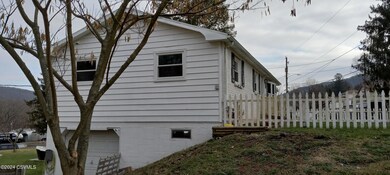 105 Harvey St, Coal Township, PA 17866 - photo 3