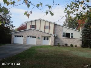 1295 Summit View Drive, Long Pond 002