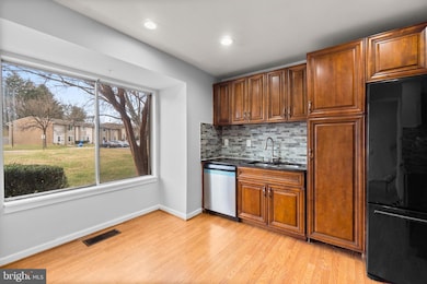 9419 Horizon Run Rd, Montgomery Village, MD 20886 - photo 5