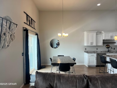 1768 Tobi Ln, Grand Forks, ND 58201 - photo 7