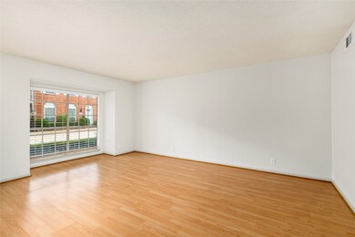 Second view of the large living area.  Lots of nat