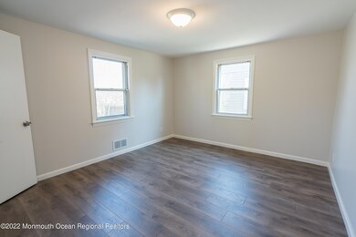 9 Trinity Ln, Woodbridge, NJ 07095 - photo 6