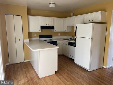 11317 Laurelwalk Dr, Laurel, MD 20708 - photo 4