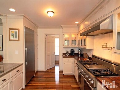 406 S Bickett St, Burgaw, NC 28425 - photo 2