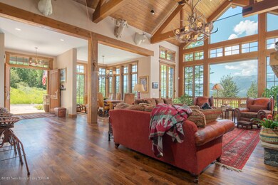 Summer main living area