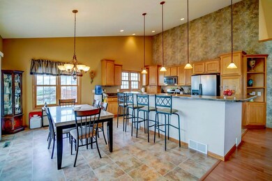 5240 Stoneman Dr, Fitchburg, WI 53711 - photo 7