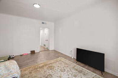 2805 Grant Ave unit A, El Paso, TX 79930 - photo 7