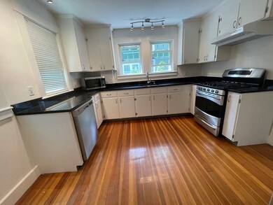 25 Frederick St unit 1, Newtonville, MA 02460 - photo 4