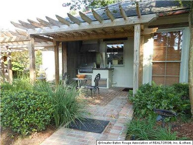 Outdoor Kitchen Area