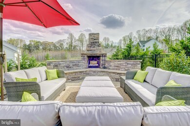 976 Falls Pointe Way, Huntingtown, MD 20639 - photo 3