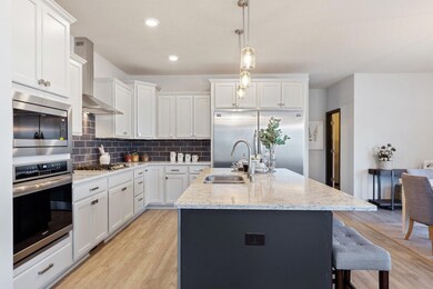 20081 Globe Dr, Lakeville, MN 55044 - photo 2