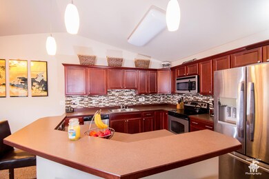 06. Kitchen Island.jpg
