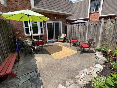 1593 Lafayette Dr UA 2 BR 1.5 BA