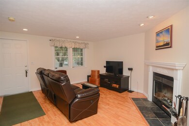 324 Winding Pond Rd, Londonderry, NH 03053 - photo 7