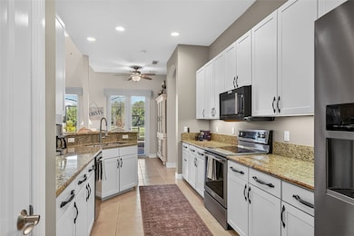 Updated kitchen w/granite countertops