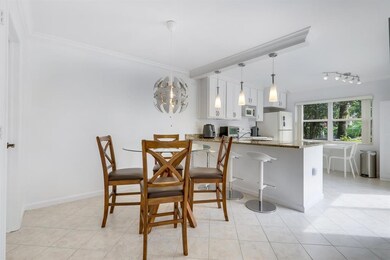 34 Clinton Ct unit D, Royal Palm Beach, FL 33411 - photo 4