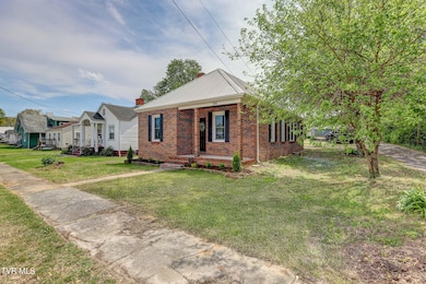908 Columbia Road