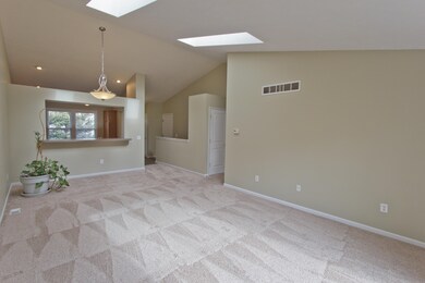 012 dining and living - IMG_0211