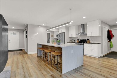 12791 End Zone Dr, Fishers, IN 46037 - photo 5