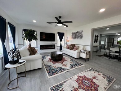 2709 California Ave, Bakersfield, CA 93304 - photo 5