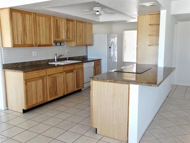 10022 W Brookside (10)