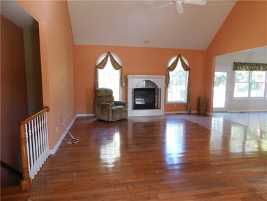 Large Great Room with vaulted ceiling, a beautiful