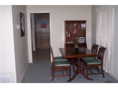 Looking across to dining room from Living room. Th