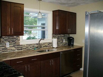 Kitchen. Kitchen w/Granite & Stainless