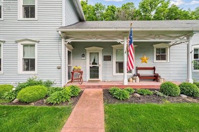 569 Victory Ln, Put In Bay, OH 43456 - photo 5