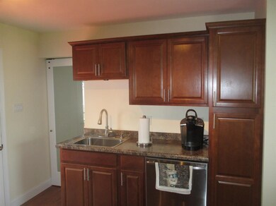 611 W Oak Place, Griffith, IN 46319 - photo 3