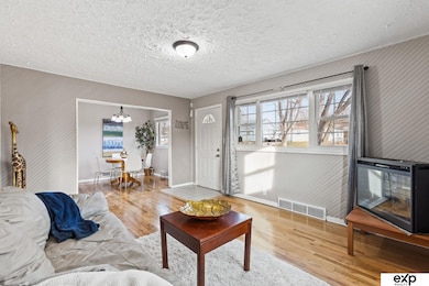 4464 S 61st St, Omaha, NE 68117 - photo 5