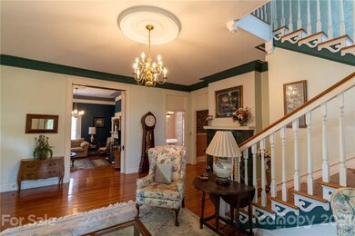 510 Davie Ave, Statesville, NC 28677 - photo 4