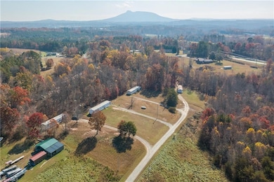 9076 Alleghany Ln, Pilot Mountain, NC 27041 - photo 4