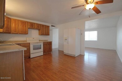 1453 W. Roger Road (6)