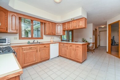 1 Grover Rd, Ashland, MA 01721 - photo 4