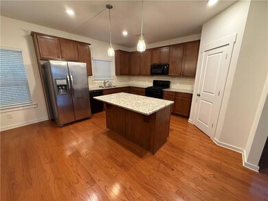 1392 Weatherbrook Cir, Lawrenceville, GA 30043 - photo 4