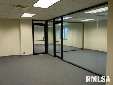 5000 Tremont Ave unit 400BC, Davenport, IA 52807 - photo 4