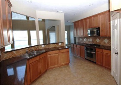 21743 Cozy Hollow Ln, Richmond, TX 77469 - photo 2