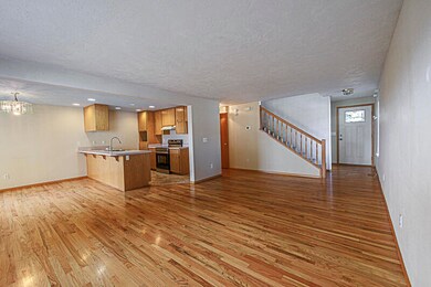 1010 Glengrove Ave, Central Point, OR 97502 - photo 6