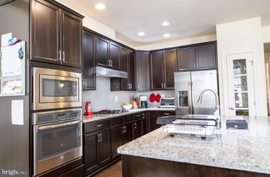 23236 Evergreen Ridge Dr, Ashburn, VA 20148 - photo 3